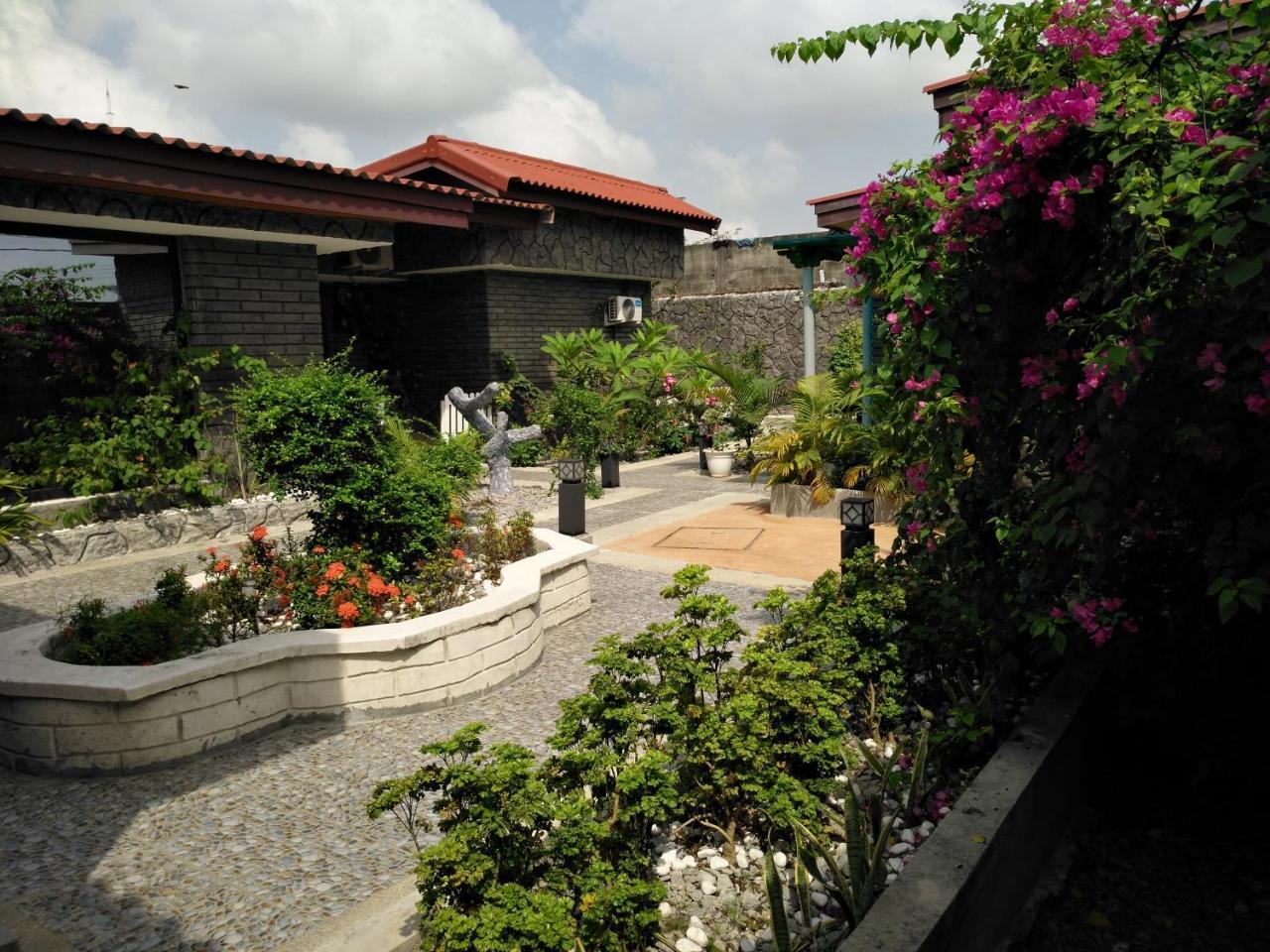 Hotel Des Jardins Abidjan Luaran gambar